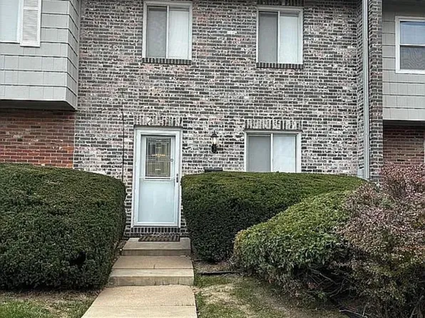 5136 S 126th Plz, Omaha, NE 68137