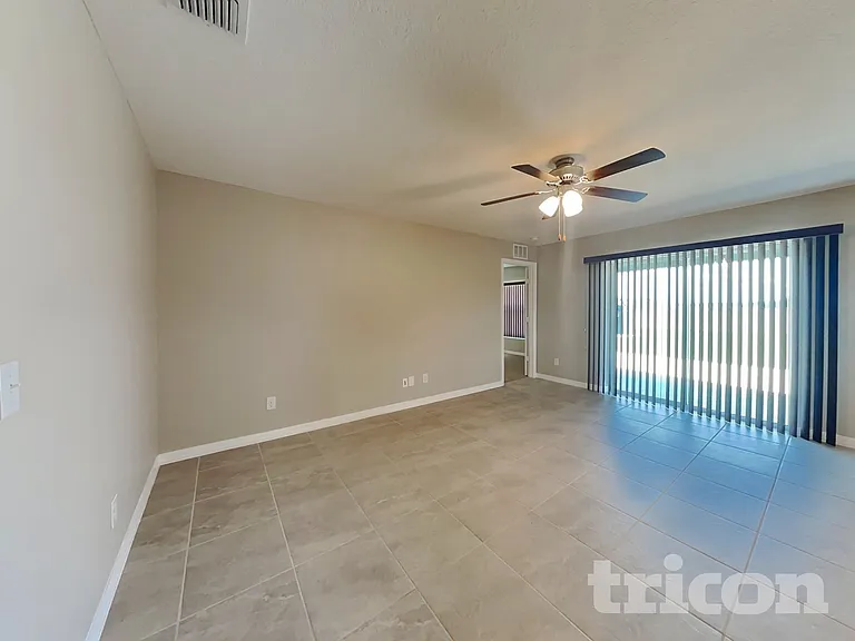 2163 Mandarin Loop — Photo 5