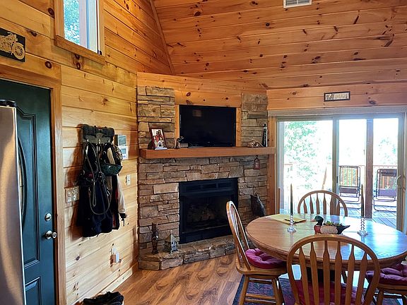 3rd image of 1025 Carolina Fox Cir