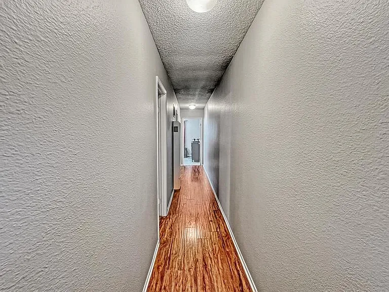 5118 Savannah St — Photo 12