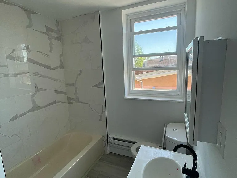 643 Fulton St #104A — Photo 3