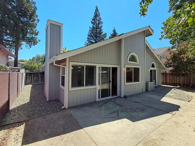 3835 Hunters Glen Pl — Photo 27