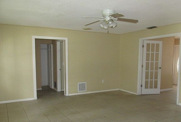 5th image of 4505 Barton Dr