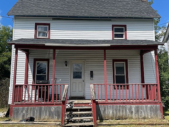 1st image of 124 Prospect St
