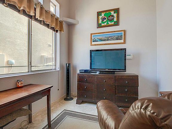 4th image of 4103 E Barwick Dr