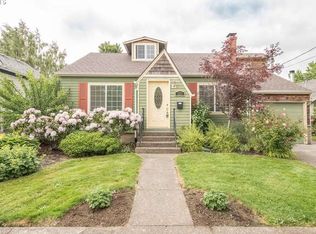223 NW 11th St, McMinnville, OR 97128