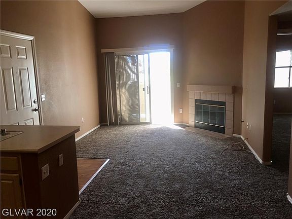 3rd image of 855 N Stephanie St Unit 2423