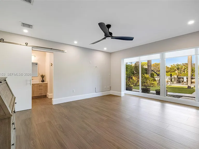 2309 Desota Dr — Photo 16