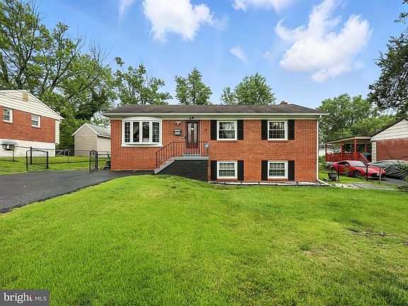 2nd image of 2205 Culpeper Dr