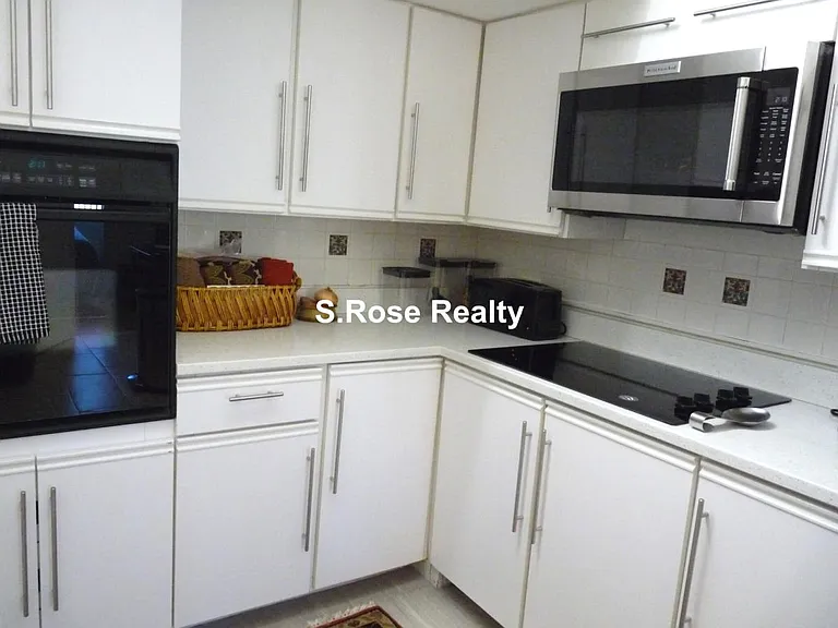 1731 Beacon St #305 — Photo 11