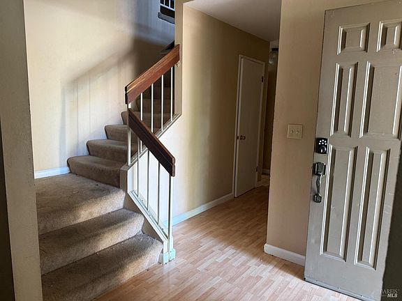 5th image of 761 Isabella Way