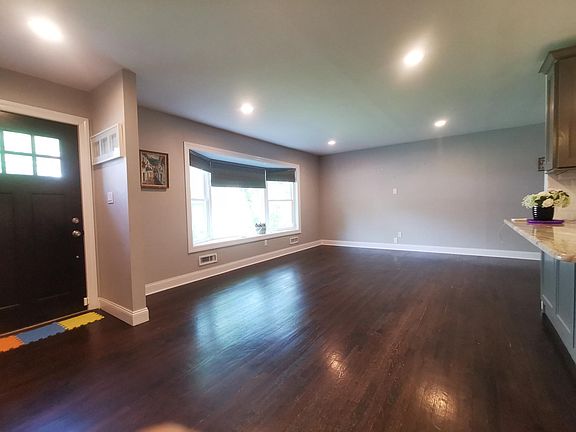 4th image of 17 Franklin Dr