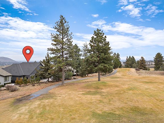 5th image of 3031 NW Hidden Ridge Dr