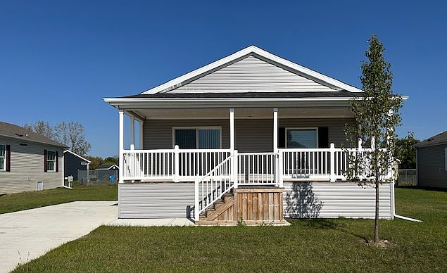 1st image of 24262 Redwood Dr #262