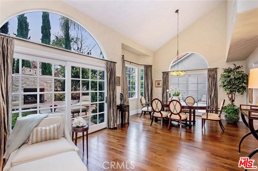 4 bed, 2.5 bath, 2778 sqft, $14,900 — Photo 4