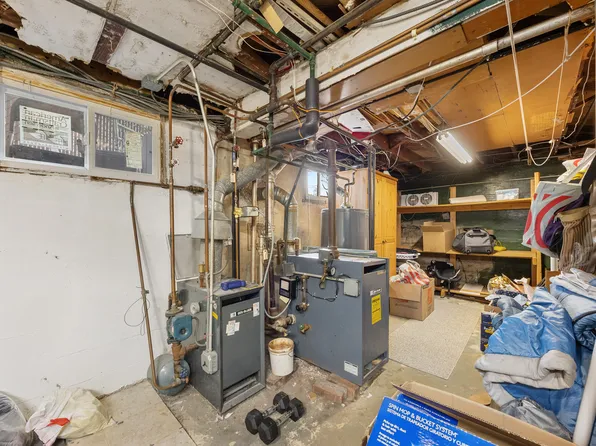 159 Seneca Avenue image 24 of 34