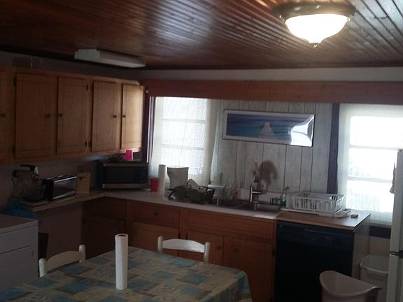 3rd image of 1216 S Lake Park Boulevard