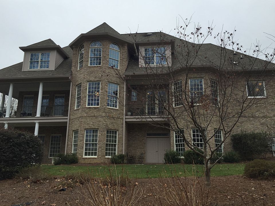 2nd image of 3 Dovercrest Ct