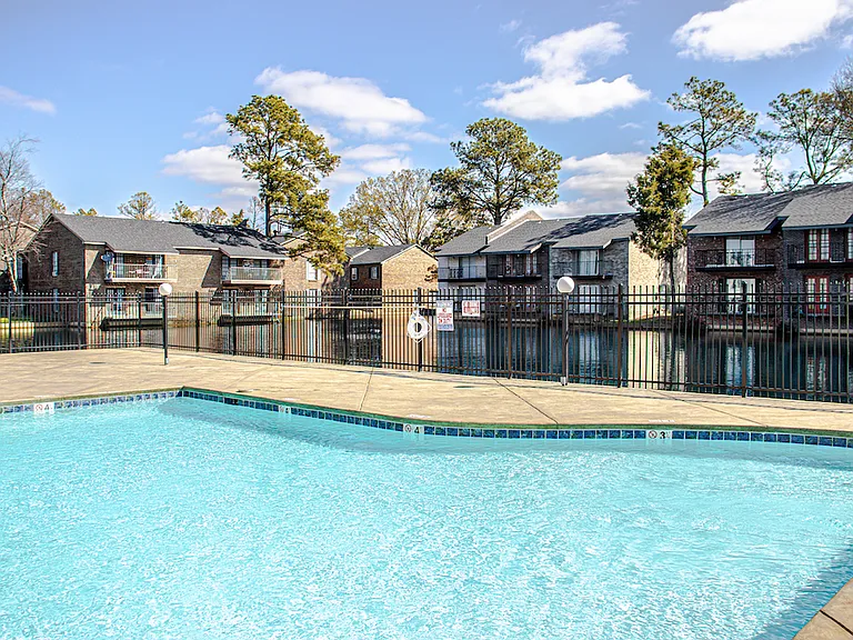 The Residences at Lakeview — Photo 2
