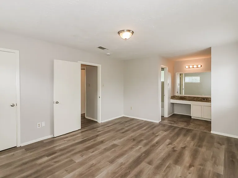 11923 Yeatmah Ln — Photo 11