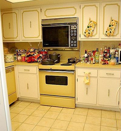 Kitchen with Tile Floor