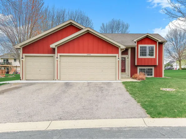 1490 Fireside Rd, Waconia, MN 55387