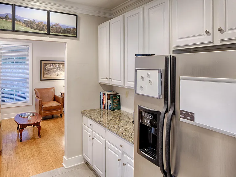 3206 Robertson Ave — Photo 12