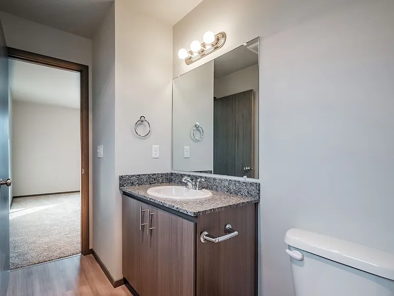 Cherry Glen Apartments — Photo 44