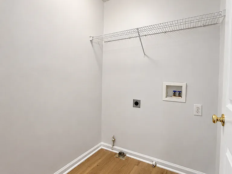 2923 Stanstead Cir — Photo 13