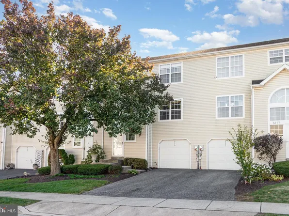 6179 Spring Knoll Dr, Harrisburg, PA 17111