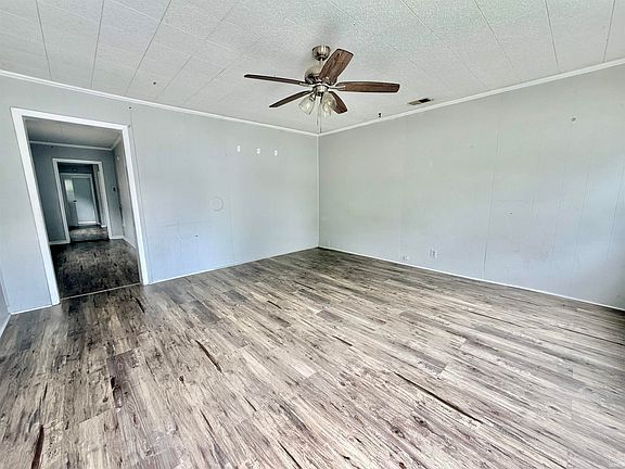 4th image of 2115 W Iowa St