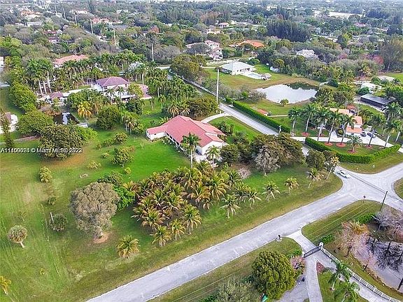 2nd image of 5425 SW 190th Ave #5425