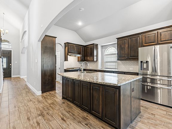 5th image of 1421 Baynes Dr