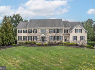 313 Matthews Ln, Newtown, PA 18940