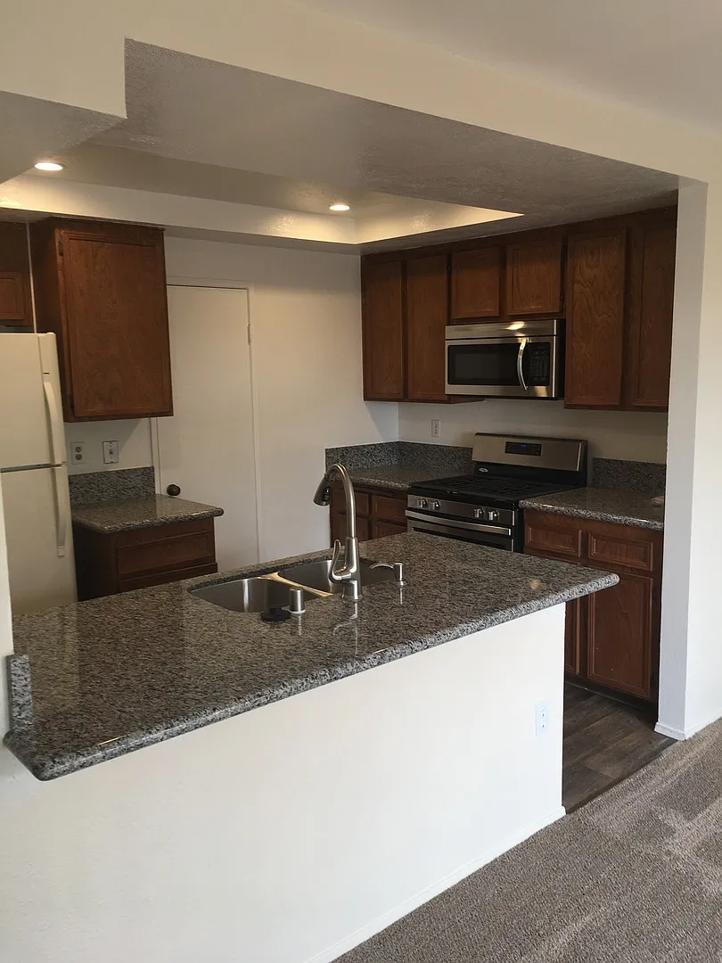 3BD 3BA Split Level Condo located in Mission Valley — Photo 2