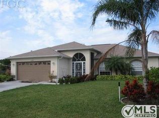 2328 SE 8th Pl, Cape Coral, FL 33990