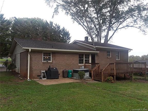2nd image of 115 Debby Dr