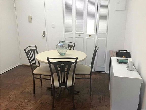 5th image of 90 S Park Ave APT B8