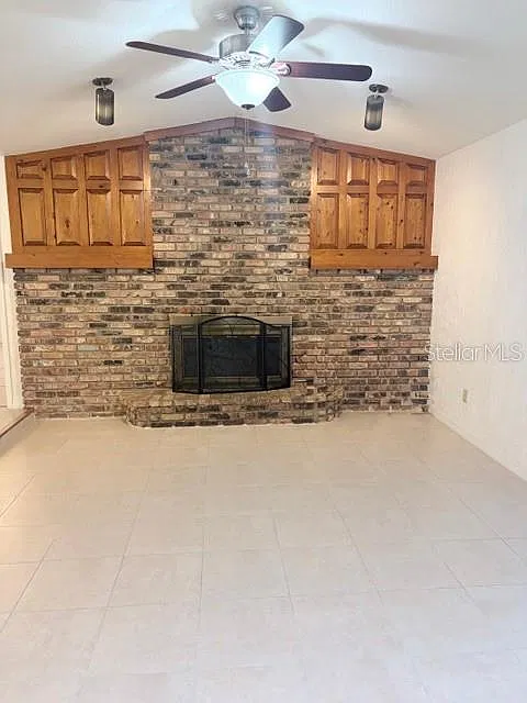 3 bed, 2.0 bath, 2020 sqft, $2,900 — Photo 3