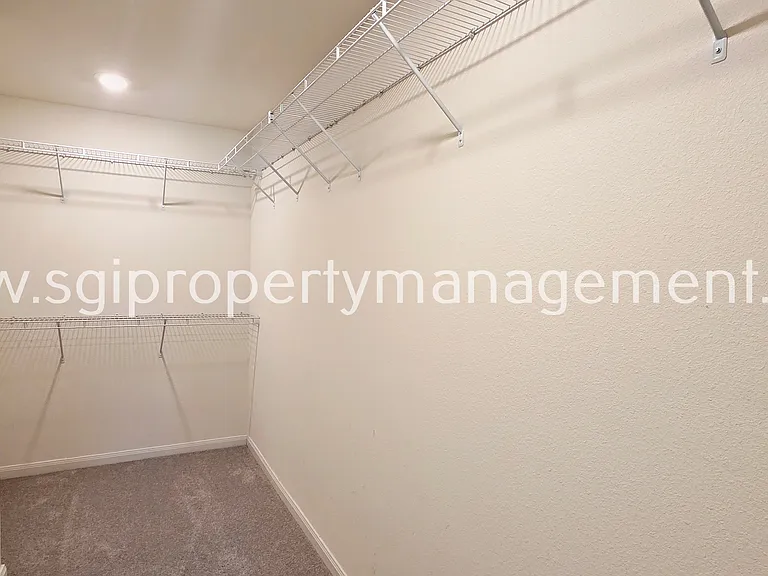 942 Primrose Dr — Photo 23