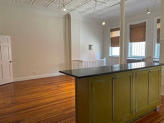 5th image of 25-09 Astoria Blvd #1L