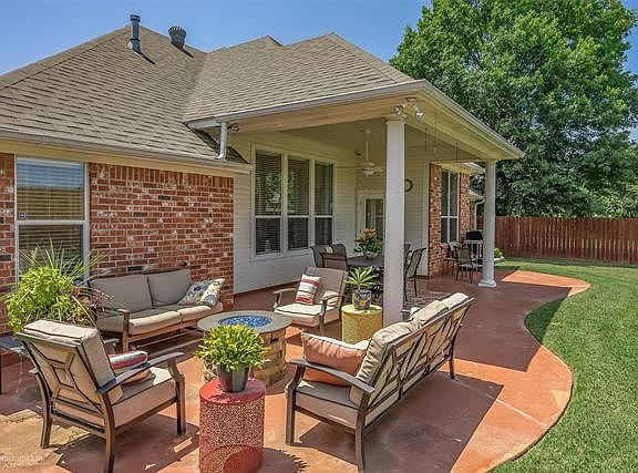 3rd image of 108 Rosemont Pl