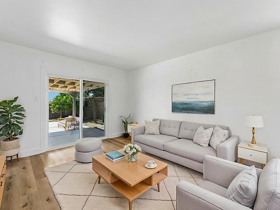 4th image of 2120 Elliott Drive