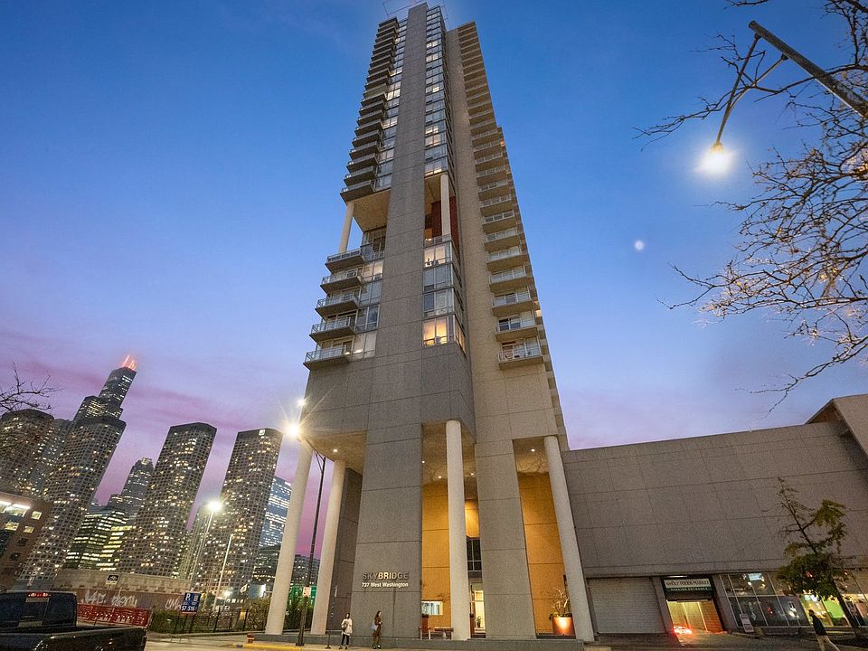 1st image of 737 W Washington Blvd APT 801