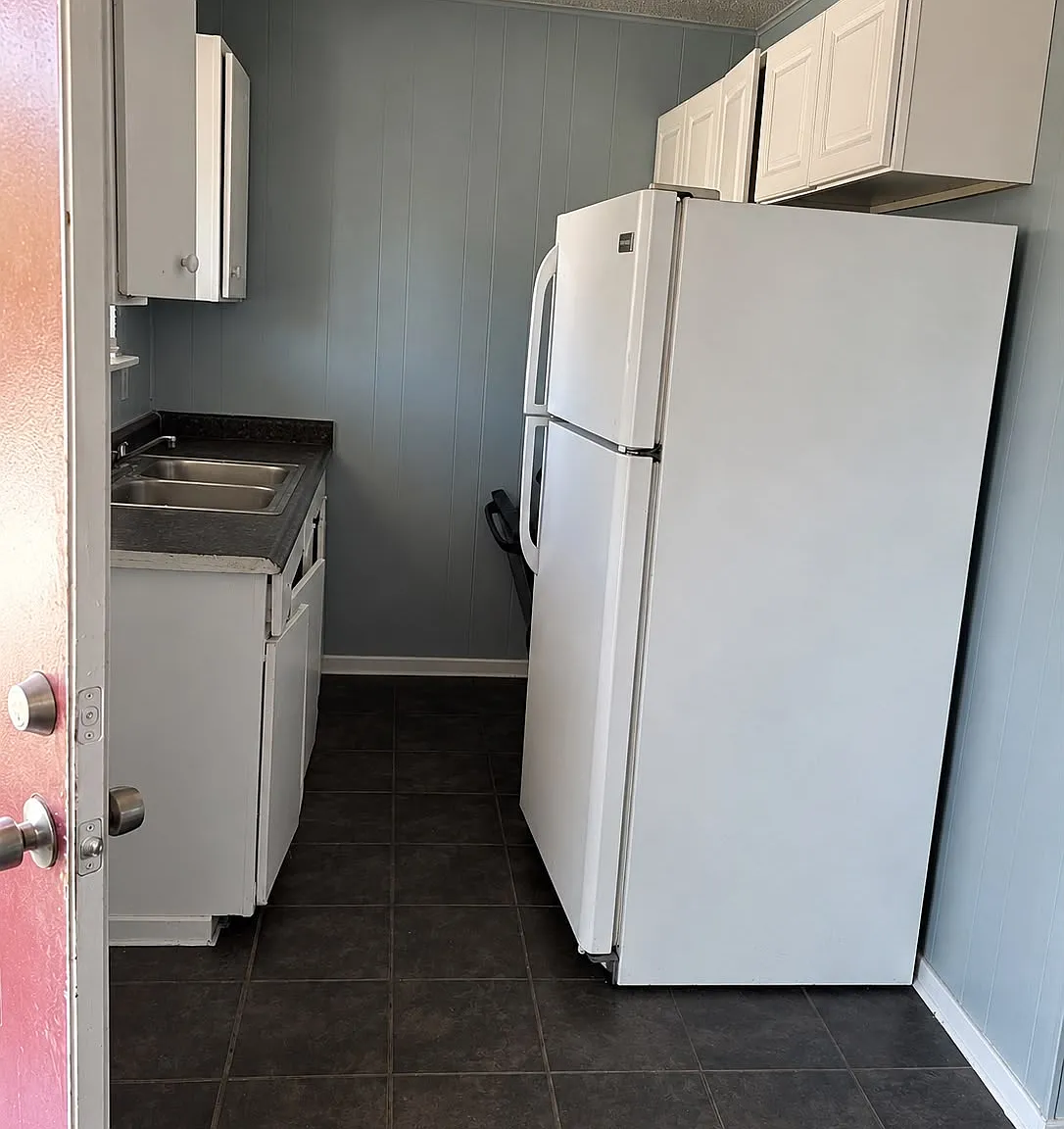 501 Deen Ave — Photo 3