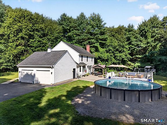 4th image of 692 Cook Hill Road