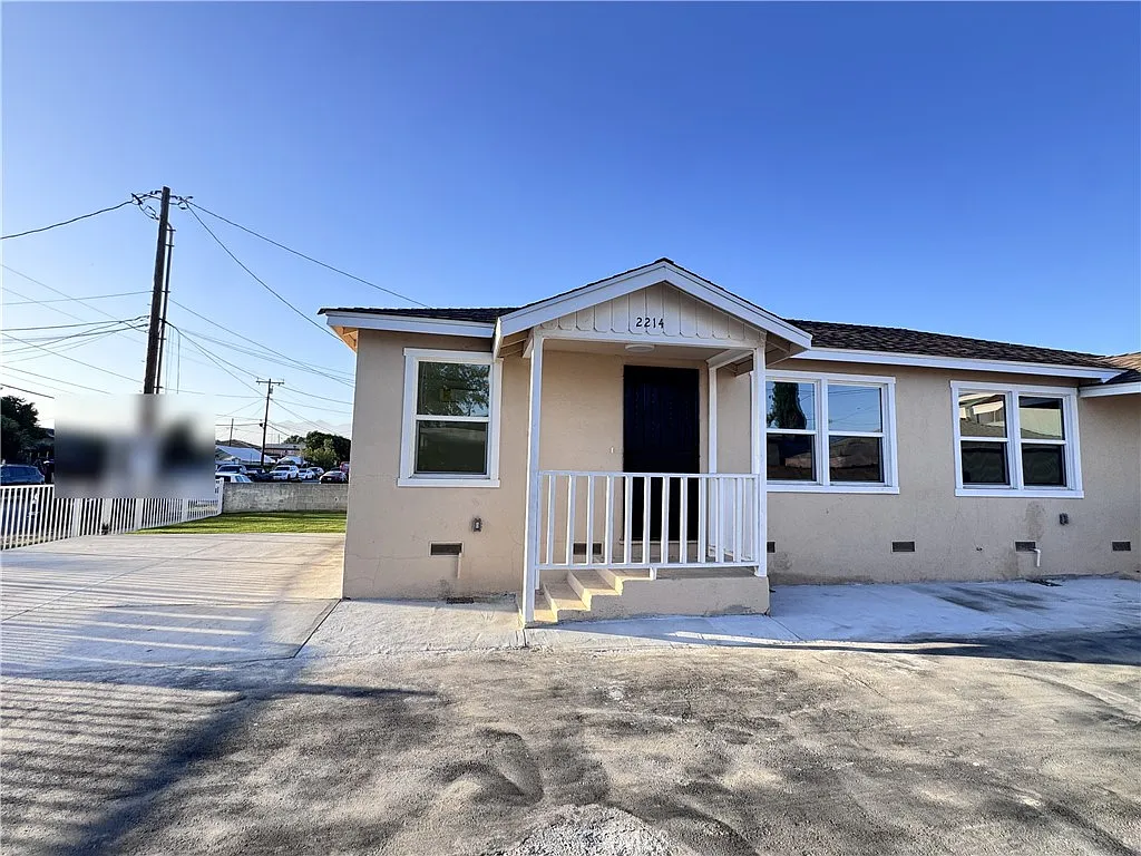 2 bed, 624 sqft, $2,700 — Photo 1