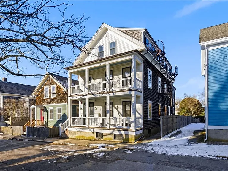 19 Walnut St #2 — Photo 1