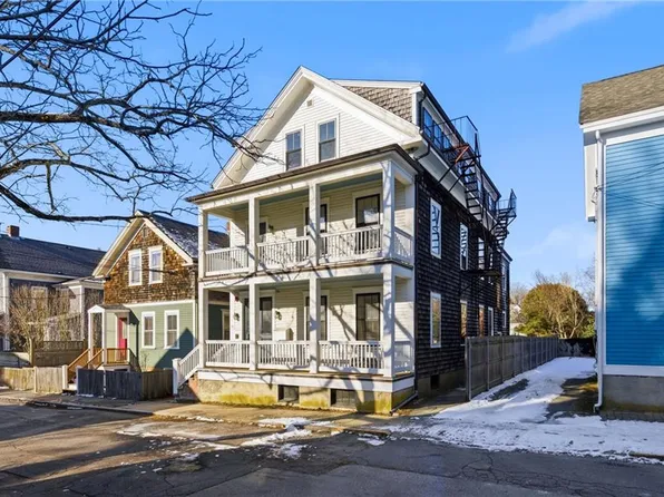 19 Walnut St, Newport, RI