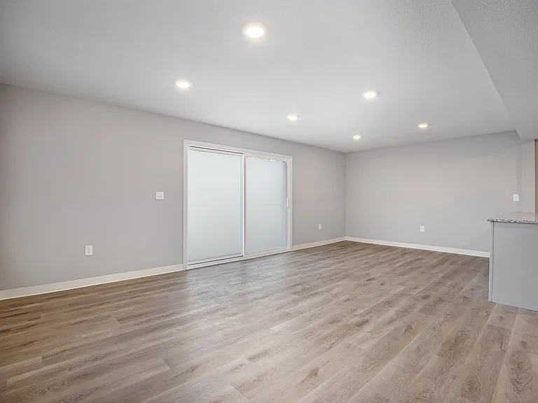 Palisades Apartments — Photo 5